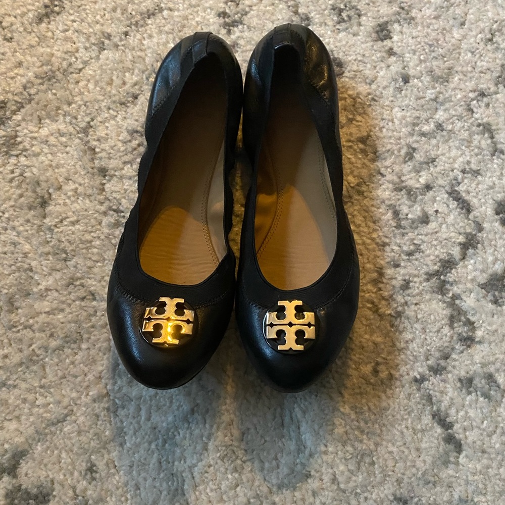 Tory Burch flats black